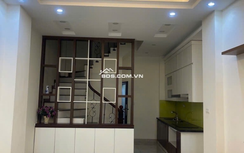 Bán Nhà Ngọc Thụy - 35m² - 5 Tầng - Ô Tô Đỗ Cửa

Chính chủ cần bán nhà mới xây tại khu vực đẹp nhất Ngọc Thụy, gần trường Việt Pháp.